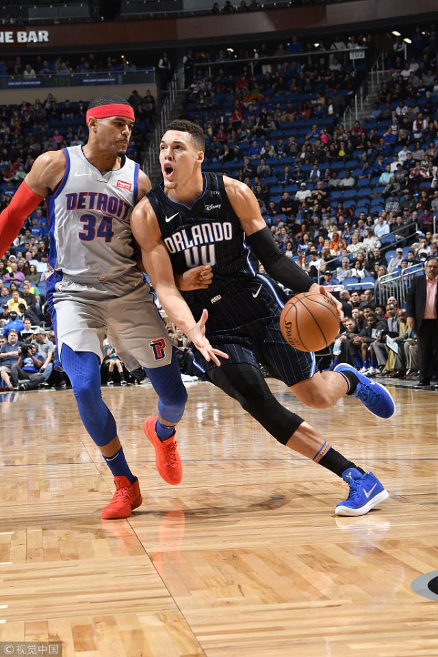 曾多次迫使 曾多次迫使